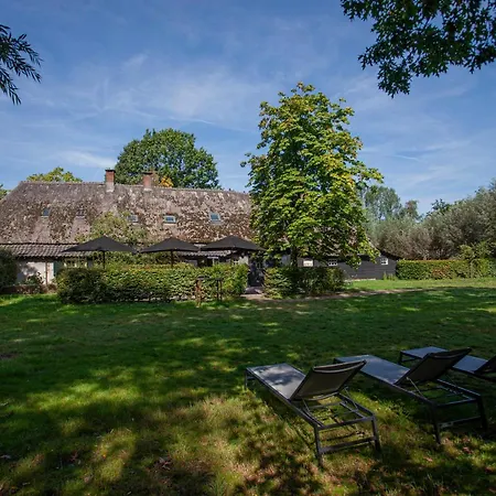 Hof Van Vijfeijken 住宿加早餐酒店